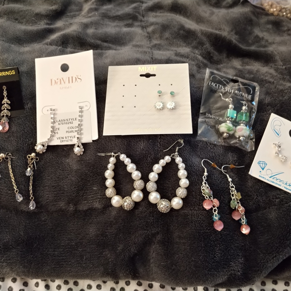 Earring lot!